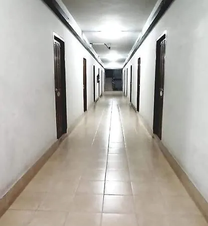 Jirapong Apartment-3